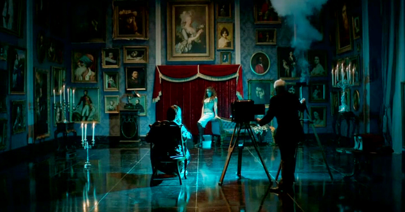 Illustration for article titled On Penny Dreadful, It's Not a Party Without a Seance
